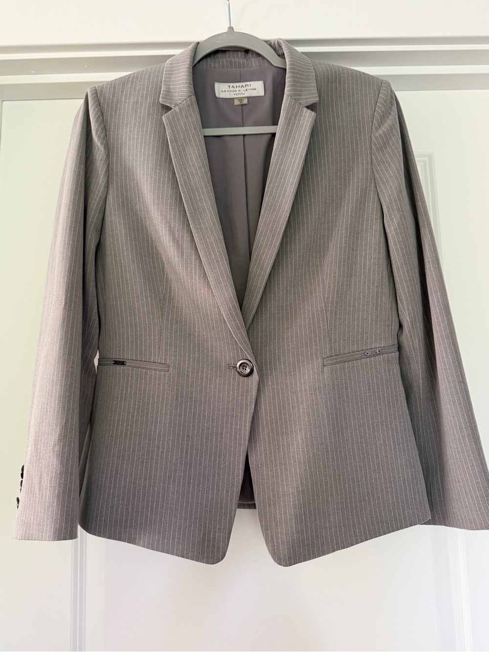 Tahari ASL Light Gray Pinstripe Single-Button Blazer
